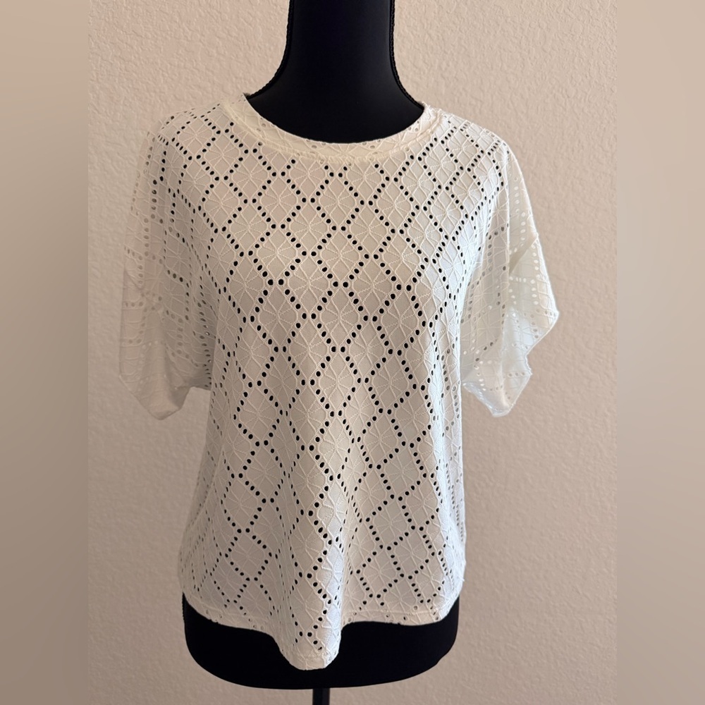 ZARA White Eyelet Blouse | Feminine Short Sleeve Top | Summer Romantic Style